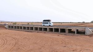 مؤسسة صيانة الطرق: جسر اتويجگجيت سليم والصور المتداولة تتعلق بأشغال محيطية قيد الاستكمال